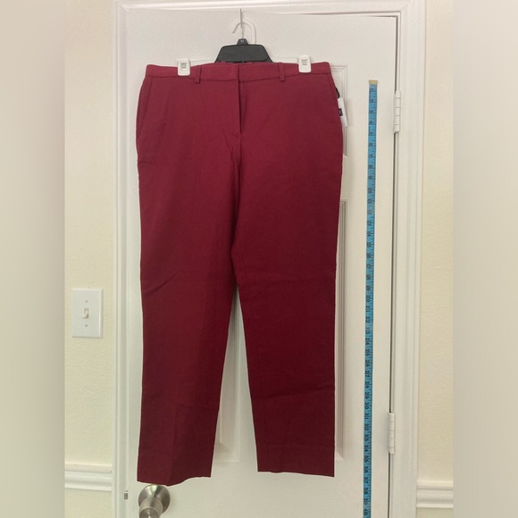 GAP FORMAL/WORK PANTS WOMENS Size 06 R Slim Crop Color Maroon Zipper Pockets NWT - Picture 3 of 16